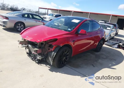 2022 Tesla Model Y Long Range Dual Motor All-Wheel Drive z USA, uszkodzony, nr VIN 7SAYGDEE8NF351681